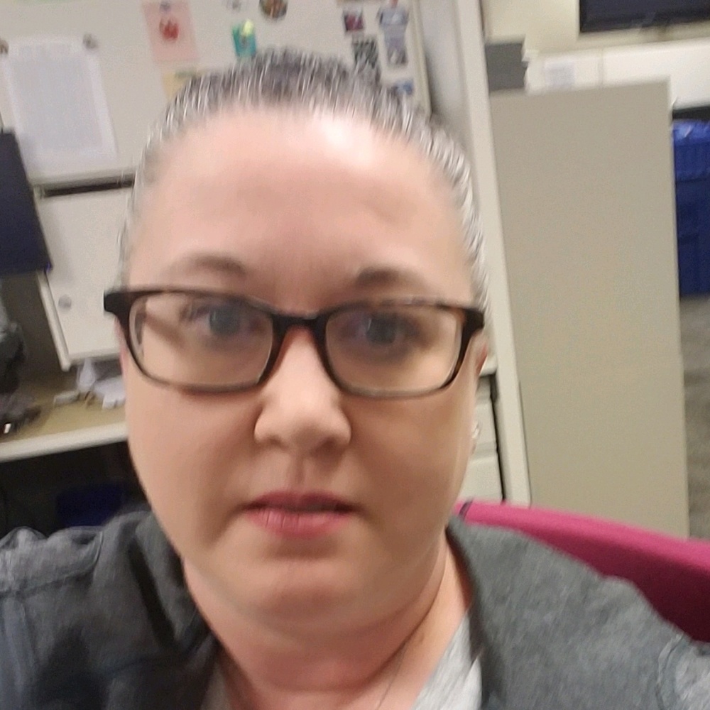 Meet your Posher, Tonia